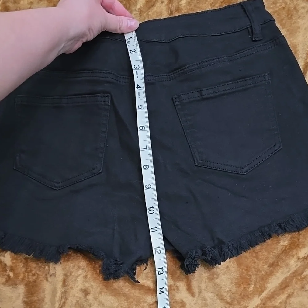 Women's Black High Rise Short Size Small - Picture 5 of 7